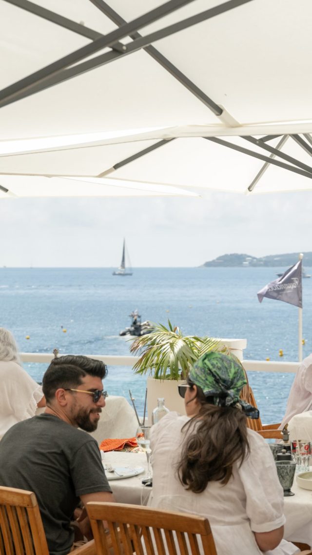 Seaside serenity, plated to perfection 🌊✨

Enjoy your lunch with a front-row seat to the Med, where every table comes with a view and every moment feels timeless.
Welcome to La Réserve de la Mala, your Riviera dreamscape.

⏰ 7/7 from 10 a.m till 7 p.m
☎ +33 4 93 78 21 56